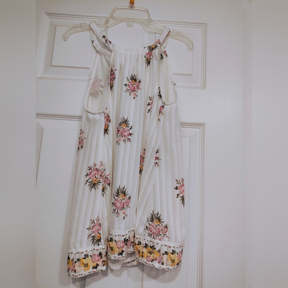 Floral Sleeveless Top